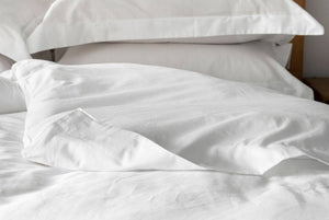 White Organic cotton hemmed duvet set