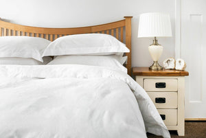 Organic cotton hemmed white duvet set